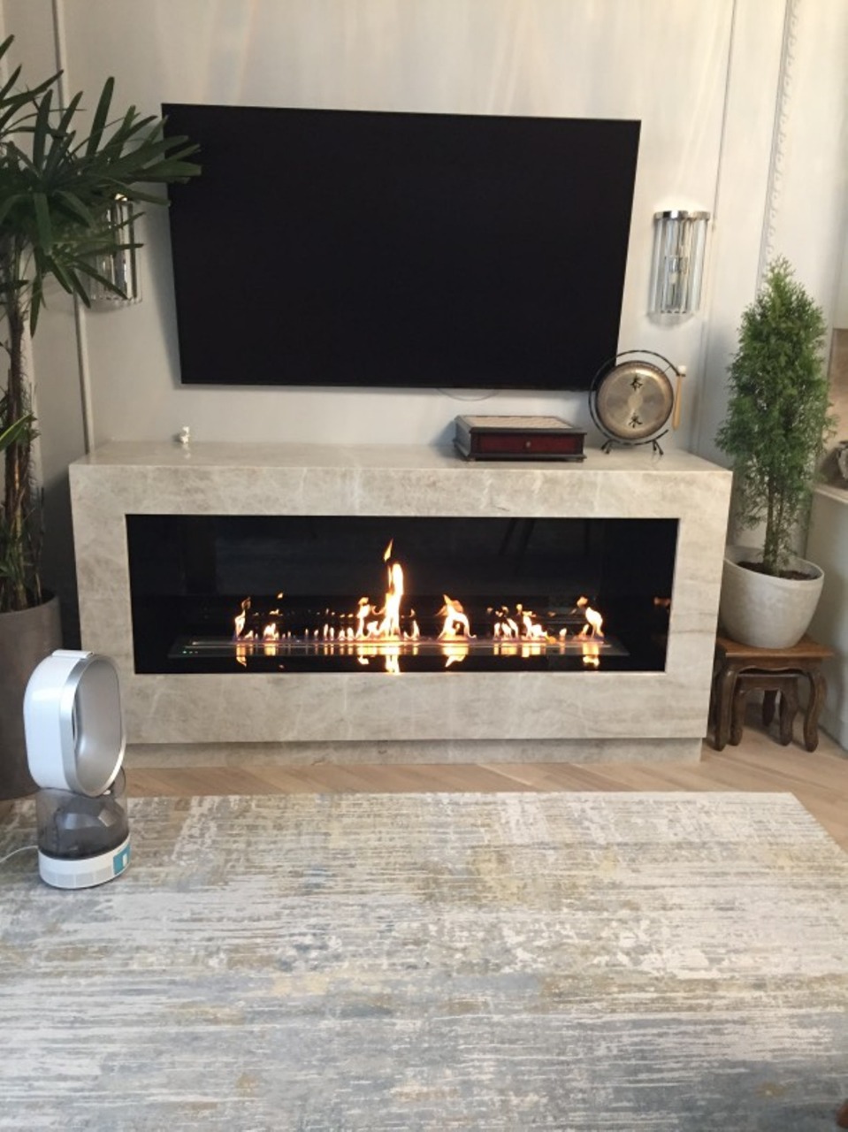 Биокамин в мраморном стиле: шикарное решение для вашей квартиры